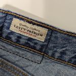 Levi's  Premium 80s Mom Jean Baggy Relaxed Fit Jeans Medium Wash Blue Womens 202W Photo 5