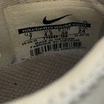 Nike  Women's FI Bermuda Golf Sneaker White Gray Size 7 Photo 3