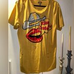 NWOT KISS ME COWBOY TEE Gold Size L Photo 1