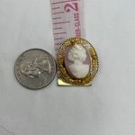 Victorian cameo brooch 10K gold left facing Photo 10