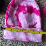 Tie dye hat with interchangeable pom poms Pink Photo 8