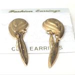Vintage Gold Tone Statement Dangly Clip Photo 1