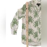 Tahari  100% Linen White & Green Palm Trees Blouse Size Large Mother of Pearl Photo 2
