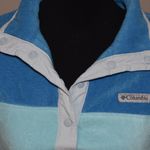 Columbia  blue 1/4 button fleece, no signs of wear size medium Photo 2