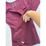 FIGS NWOT  Women Scrub Top Slim Fit V-Neck Healthcare Technical Collection Sz XXS Photo 3