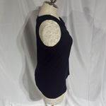 Design History  women ruffle sleeveless top size 1X. Photo 3