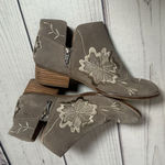 Seychelles  Lantern Ankle Boots Taupe Embroidered Western Boho Floral  Sz 7.5 Photo 5