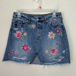 American Eagle Embroidered Distressed Denim Mini Jean Skirt Button Fly ~ Size 4 Photo 0