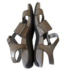 Vionic  Goldie Distressed Leather Straps Adjustable Perforated Comfort Sandals 8 Photo 3