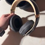 Beats  by Dre Solo Pro Wireless Noise Cancelling On-Ear Headphones Black Photo 3