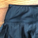 GapFit Pleated Exercise Tennis Golf Black Skort Women’s Size M Photo 3