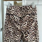 Zyia Active Leopard Scrunch Butt 7/8 Length Leggings Photo 6