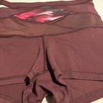 Lululemon athletica burgundy boogie shorts size 4 Purple Photo 3