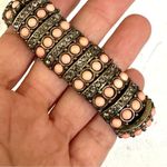 Brass tone peach beaded stretchy bracelet Photo 5