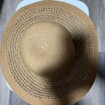 G.H. Bass &Co. G.H. Bass & Co. Women's Pack & Go Straw Hat Beige Wide Brim Foldable Photo 1