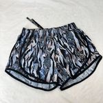 Calvin Klein NWT 2 Women's Comfortable Fashion Print Running Shorts Size XS Photo 4