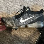 Nike Women’s Air Vapormax Flyknit Photo 3