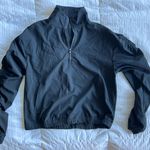 Athletic Cropped Pullover Black Photo 4