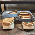 Adrienne Vittadini  Blue Strappy Platform Sandal‎ size 8 Photo 1