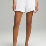 Lululemon Cinchable Waist HR White Woven Short 3.5" Relaxed Fit Sz L Photo 0