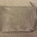 It Cosmetics Small cosmetics bag silver (eye ♥️IT!) detail limited editi… Photo 4
