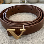Brown Leather Belt with Gold Buckle Photo 0