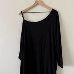 Torrid NWT  Asymmetrical Off-Shoulder Long Sleeve Top with Chain in Black Size 3 Photo 10