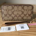 Coach Wallet Photo 1