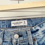 Abercrombie & Fitch Women’s 0 Short Blue Denim High Rise Mom Jeans Photo 3