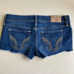 Hollister Women's low rise vintage y2k 2000’s cotton Distressed Blue Jean Shorts Photo 2
