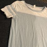 Alternative Light blue & white t shirt Photo 1
