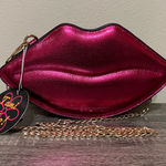 Lip Shaped Crossbody Bag with Gold Chain Red Photo 0