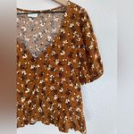 Abound Nordstrom  Smock Front Peplum Top in Brown Floral size Medium Photo 3