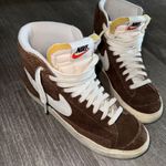 Nike Brown & White  Blazers Photo 0