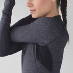 Lululemon ATHLETICA Heathered Herringbone Black Think Fast Long Sleeves Size 6 Photo 3