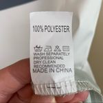 Feather Contrast Color block Short Sleeve V Photo 4