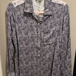 About A Girl Floral Lace Back Shirt medium Photo 2