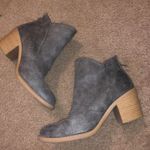 Bootie Heals Gray Size 7.5 Photo 0