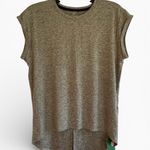 Halara  Play It My Way Athleisure Top Women NWT Md Grey High Low Hem Keyhole Back Photo 0