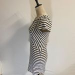 Monteau Tapered T-Shirt Dress - Large Photo 1