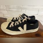 VEJA Wata II Low Top Sneaker Size 9 Photo 1
