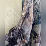 Jennifer Lopez Women’s Pleated Chiffon Flowy Snake Print Blouse Sz S Blue/Purple Photo 3