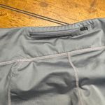 Nike  Dri Fit Womens Cropped Leggings Capris Gray Activewear Athletic Size S Photo 4