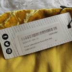 Boohoo embroidered  flowers patches velvet skirt Photo 6