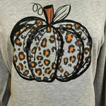 Leopard Print Fall Pumpkin Shirt Size XL Gray Photo 2
