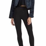 Lululemon  crop Metamorphosis jacket Photo 0