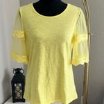 By Design Womens Scoop Neck Flutter Sleeve Crochet Trim Lemon Verbena Top Sz M Photo 0