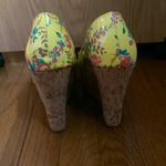 breckelle's  Floral Yellow Wedges Size 8.5 Photo 3
