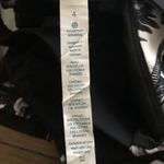 Lululemon black white floral top,size 4 Photo 3