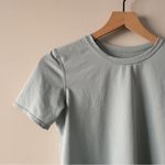 Lululemon Athletic pale green short sleeve tee top t-shirt stretch crew neck EUC Photo 8